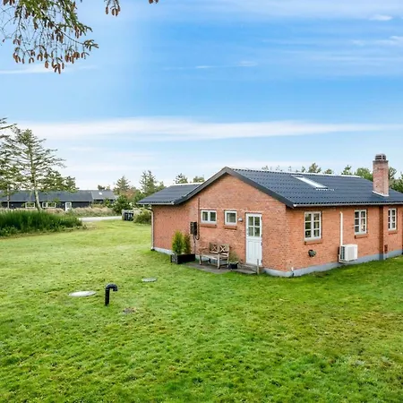 Agni - 800m From The Sea By Interhome