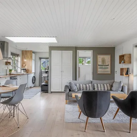 Сasa de vacaciones Agni - 800m From The Sea By Interhome *